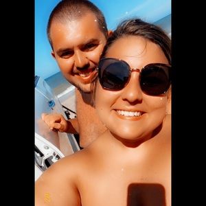 Meet your Posher, Alexis